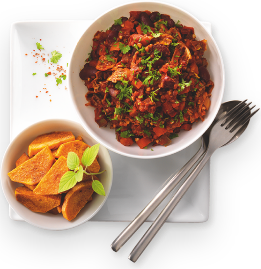 CHILI CON BUCHWEIZEN MIT GEBACKENEN SÜSSKARTOFFELN